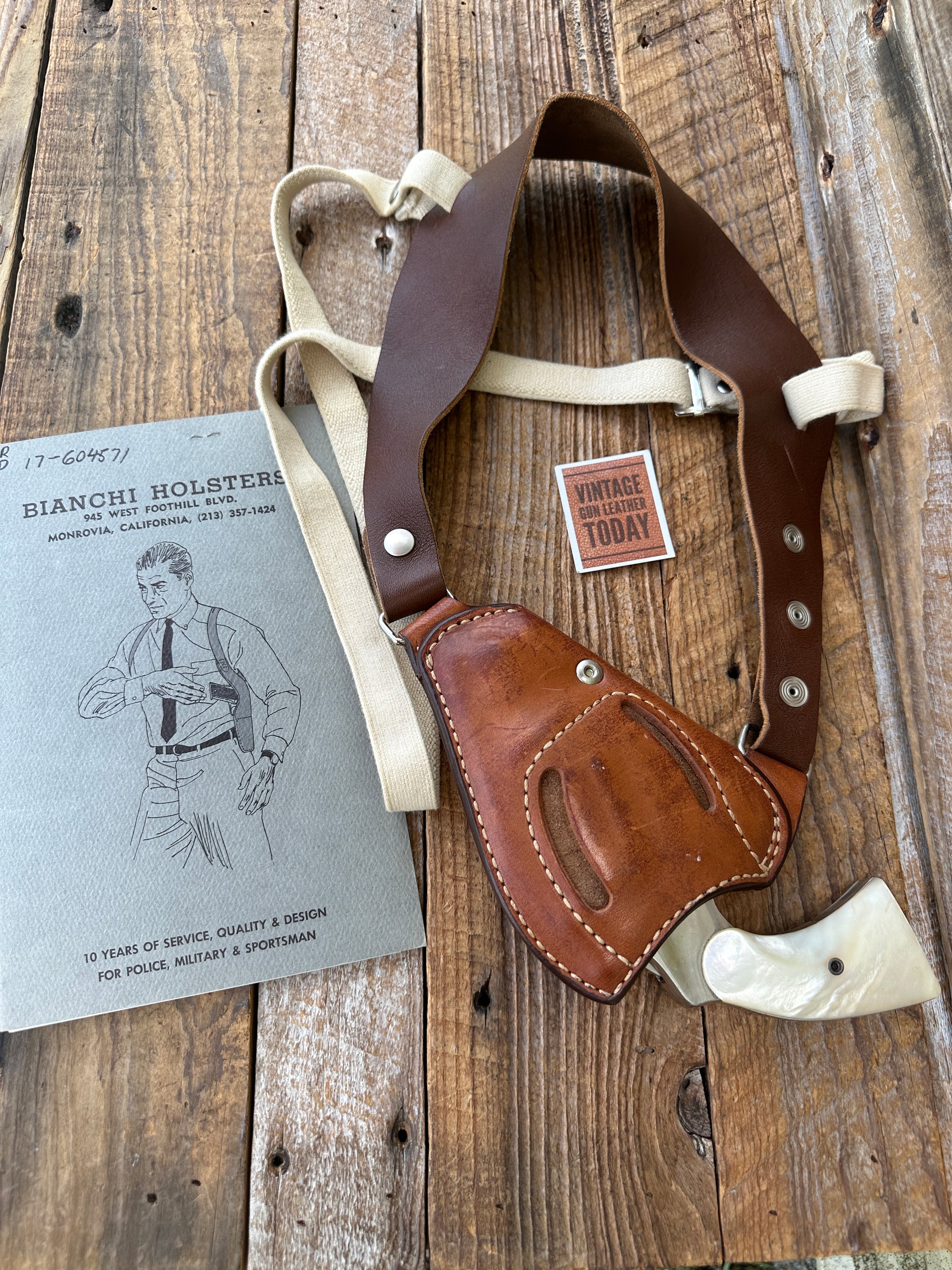 Bianchi 9R Brown Leather Upside Down Shoulder Holster For Colt Detecti