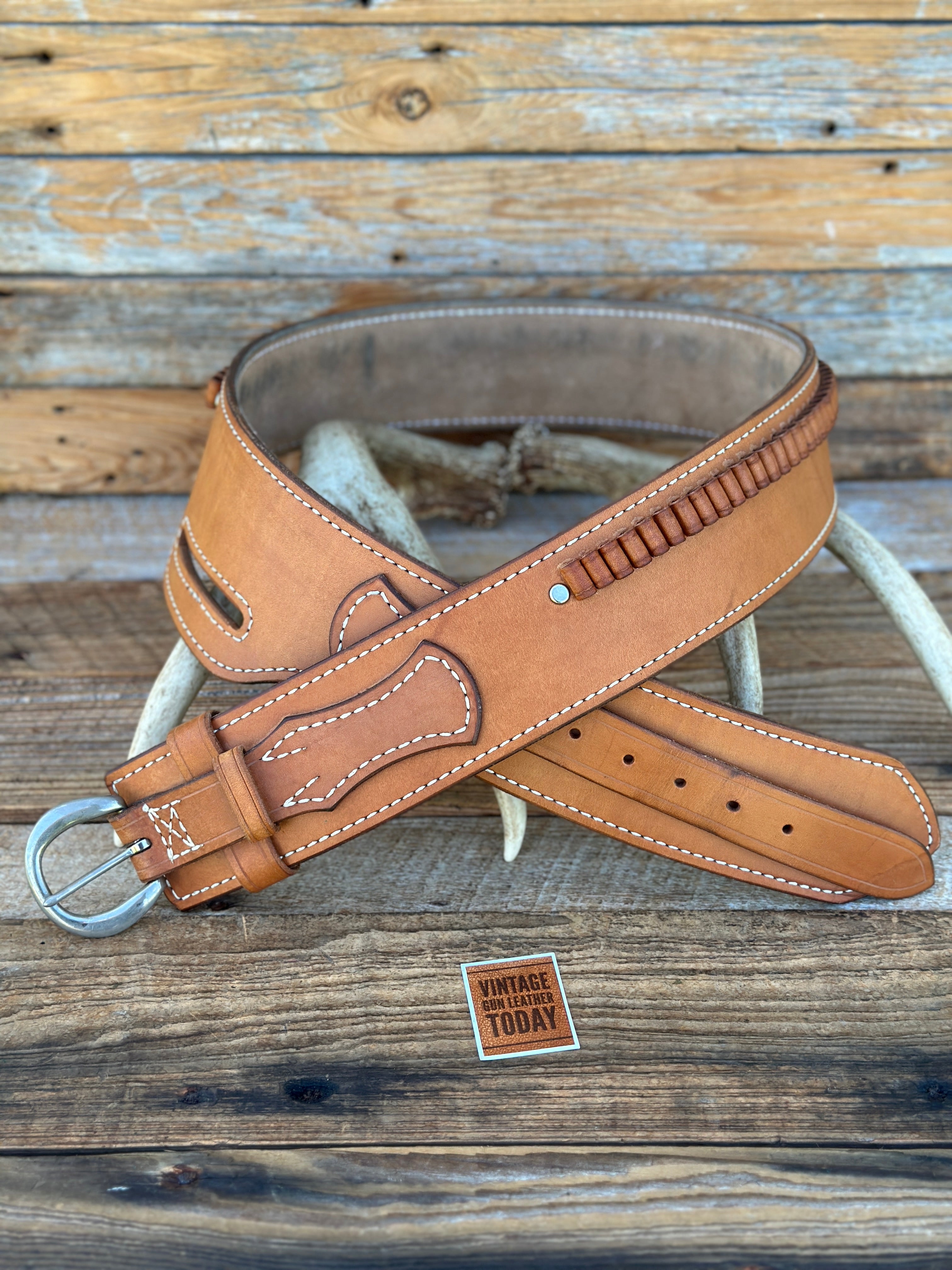 vintage leather western gun belt 値下げ！ Old West Gun & Holster Set, Leather Western Holster with