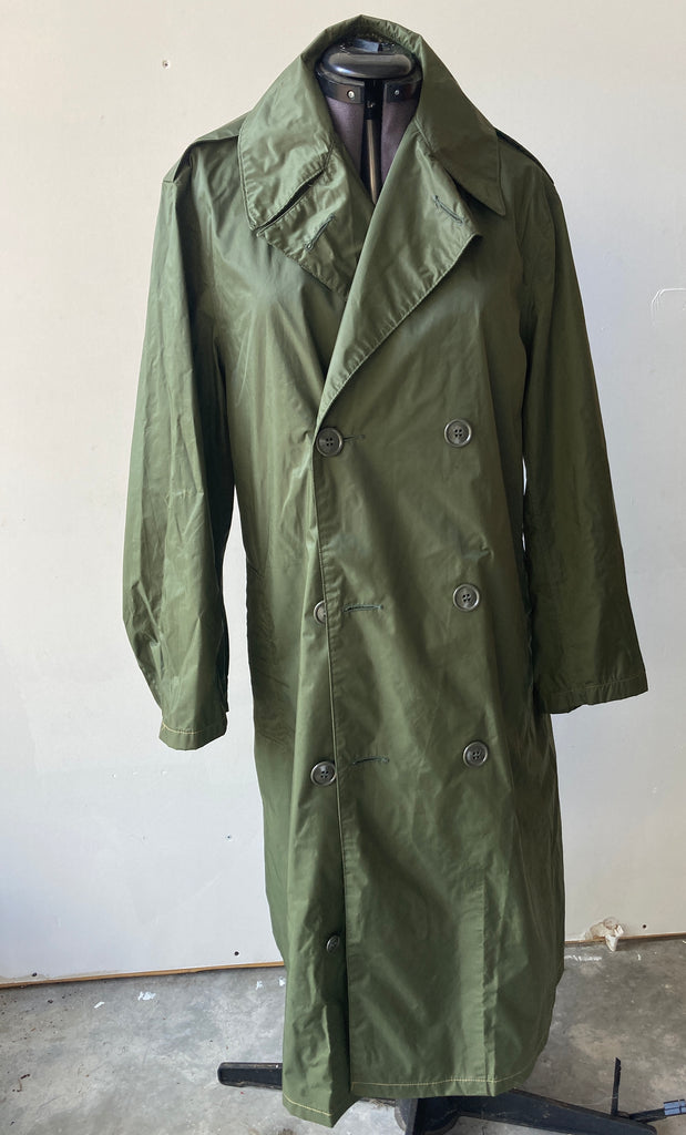 US Military Army Vietnam War DSA-100-67-C-1081 Men’s Rain Coat Jacket