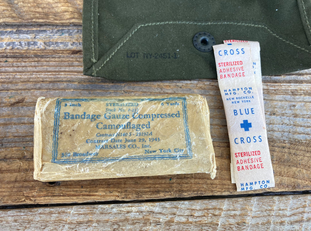 Original WW2 1942 / 1943 Jungle First Aid Survival Kit Prototype? Experimental?